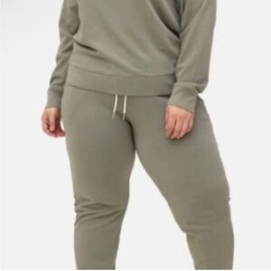 NWT mate the label Organic Terry Classic Jogger